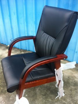 東莞市鳳崗福強家具加工廠 卓越品質的紅木與皮藝辦公椅系列